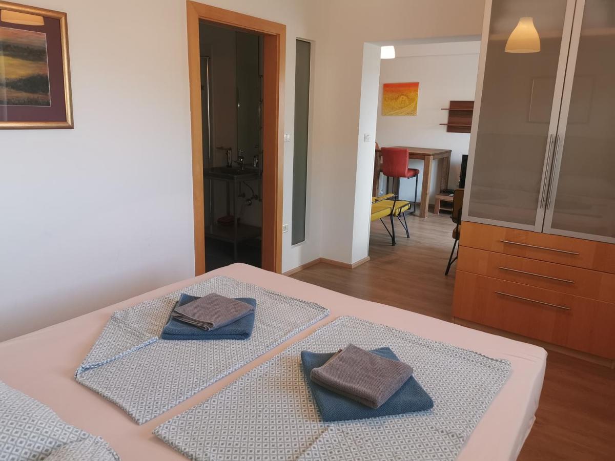 Bc Apartments - Mit Zentralheizung Senj  Esterno foto