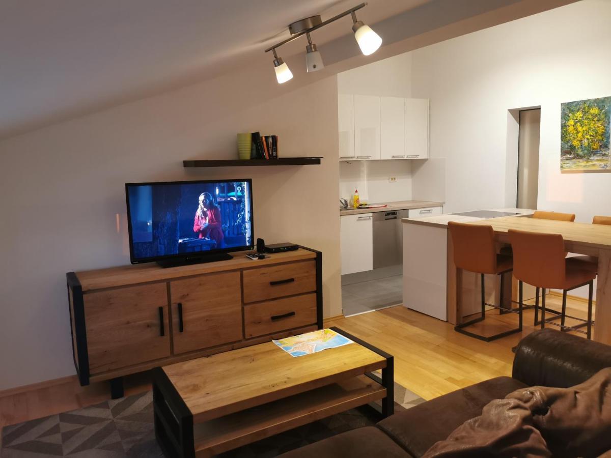 Bc Apartments - Mit Zentralheizung Senj  Esterno foto